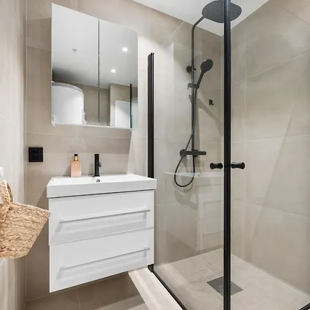 Newly Renovated In A Classic Building Апартаменты *