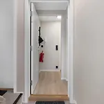 Newly Renovated In A Classic Building 아파트 *